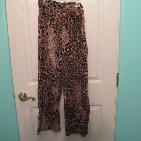Bisou Bisou Intimates Pajama Set  2 pc Animal Print  Size Medium - Picture 5 of 14